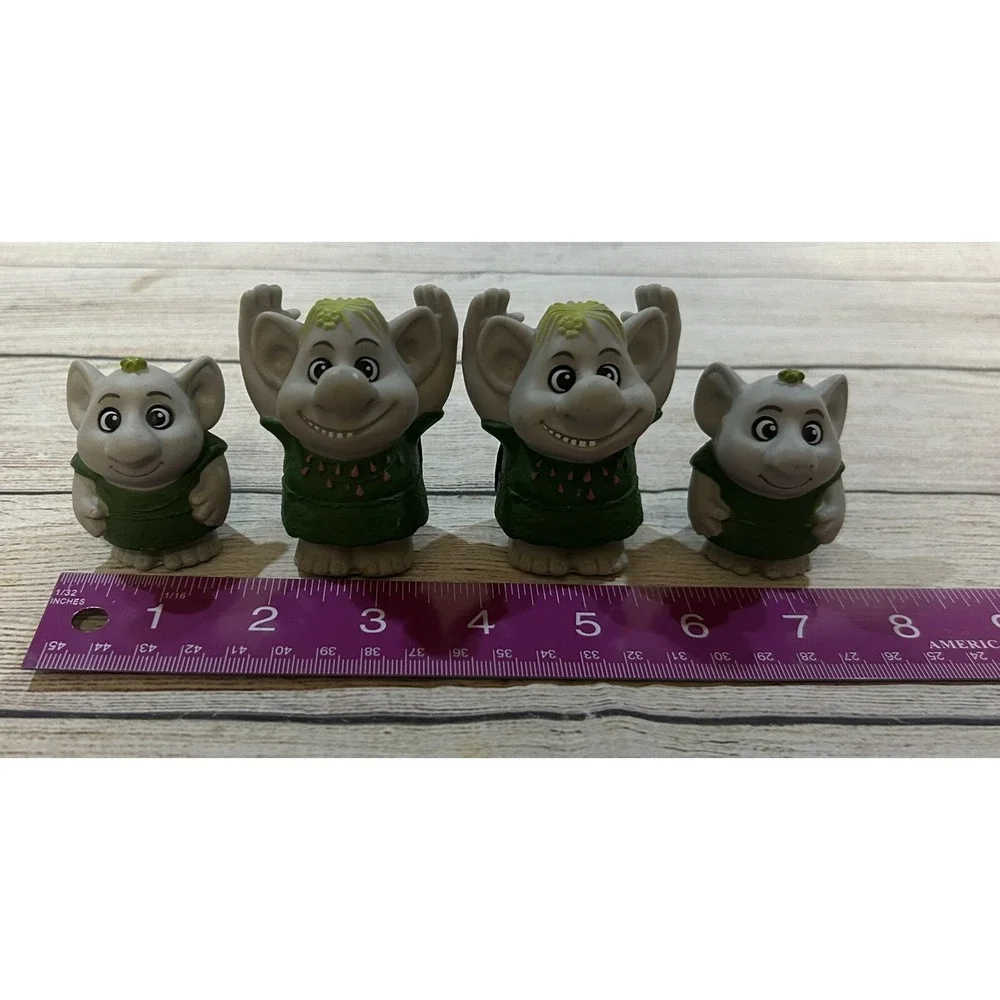 Lot of 4 Disney TROLLS Figures PVC 2 small and 2 large Cake Topper Decor TubP